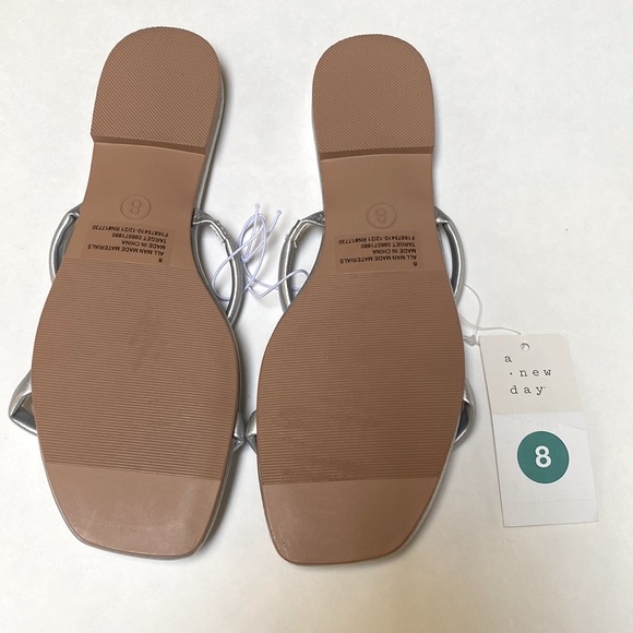 Silver metallic sandals - Picture 4 of 4